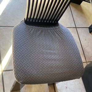 6 pieces of Elegant Gray Woven Chair